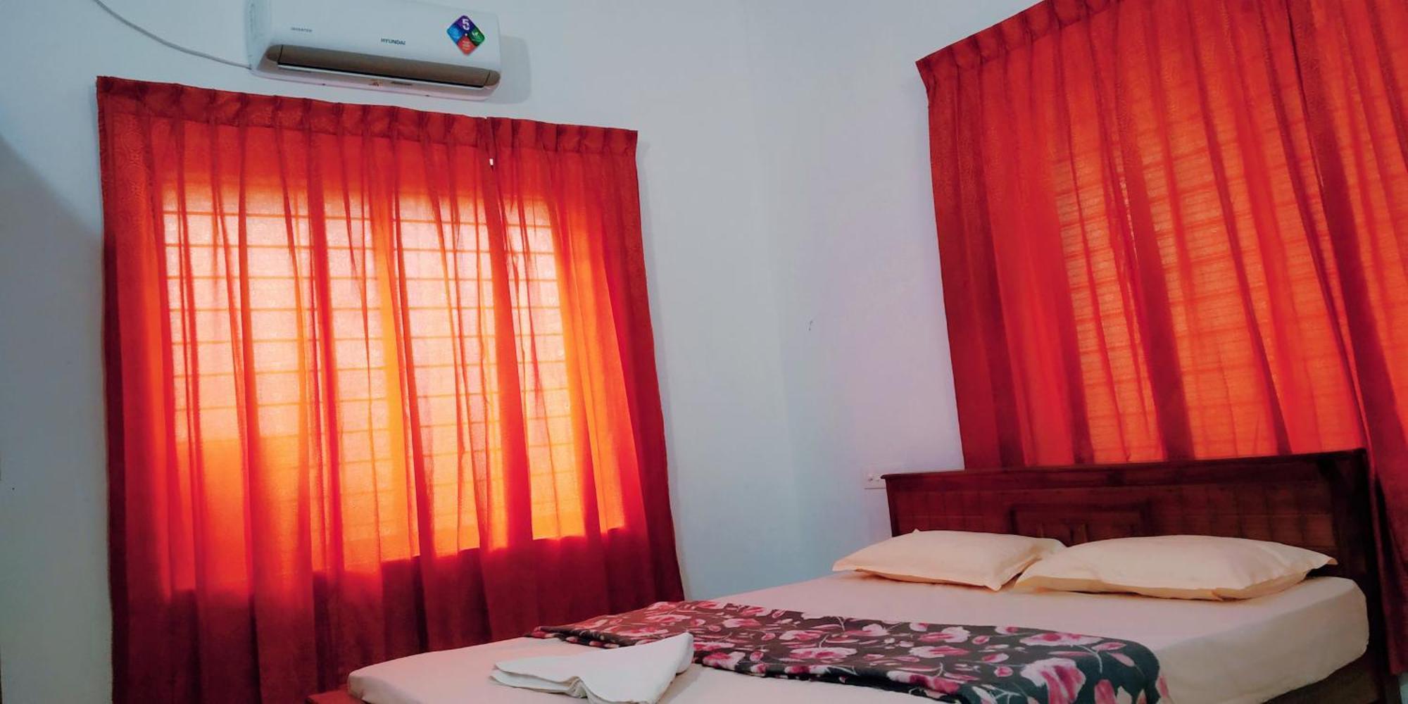 Pearl Inn Kottakkal Bilik gambar